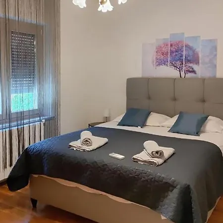 2 Bedroom Lovely In *