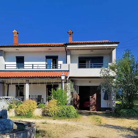 דירה 2 Bedroom Lovely In *