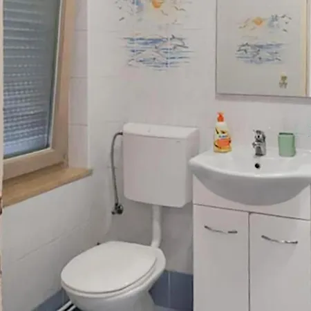 Lägenhet 2 Bedroom In Barban